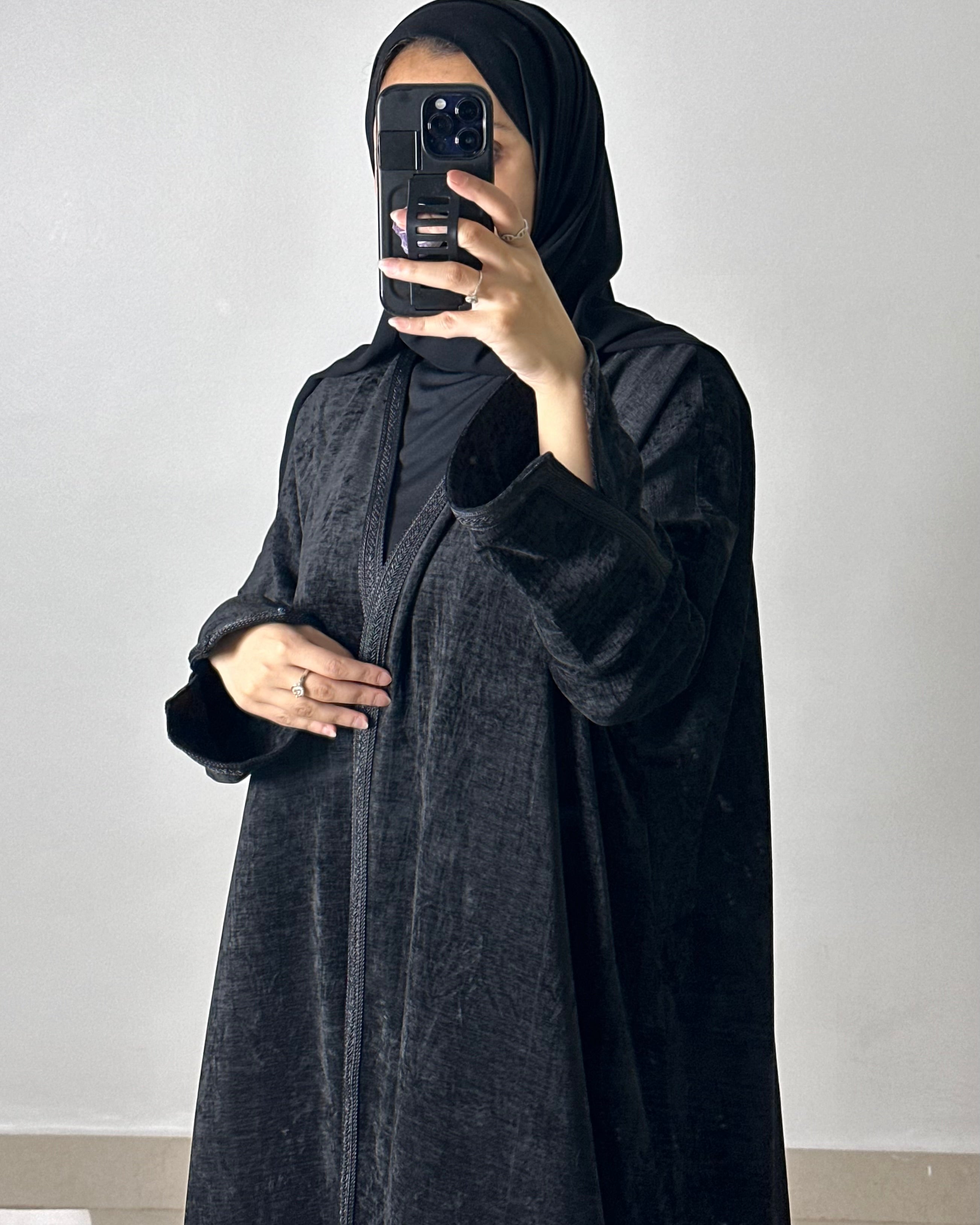 بشت مخمل مع كلفة تطريز-winter2-2025