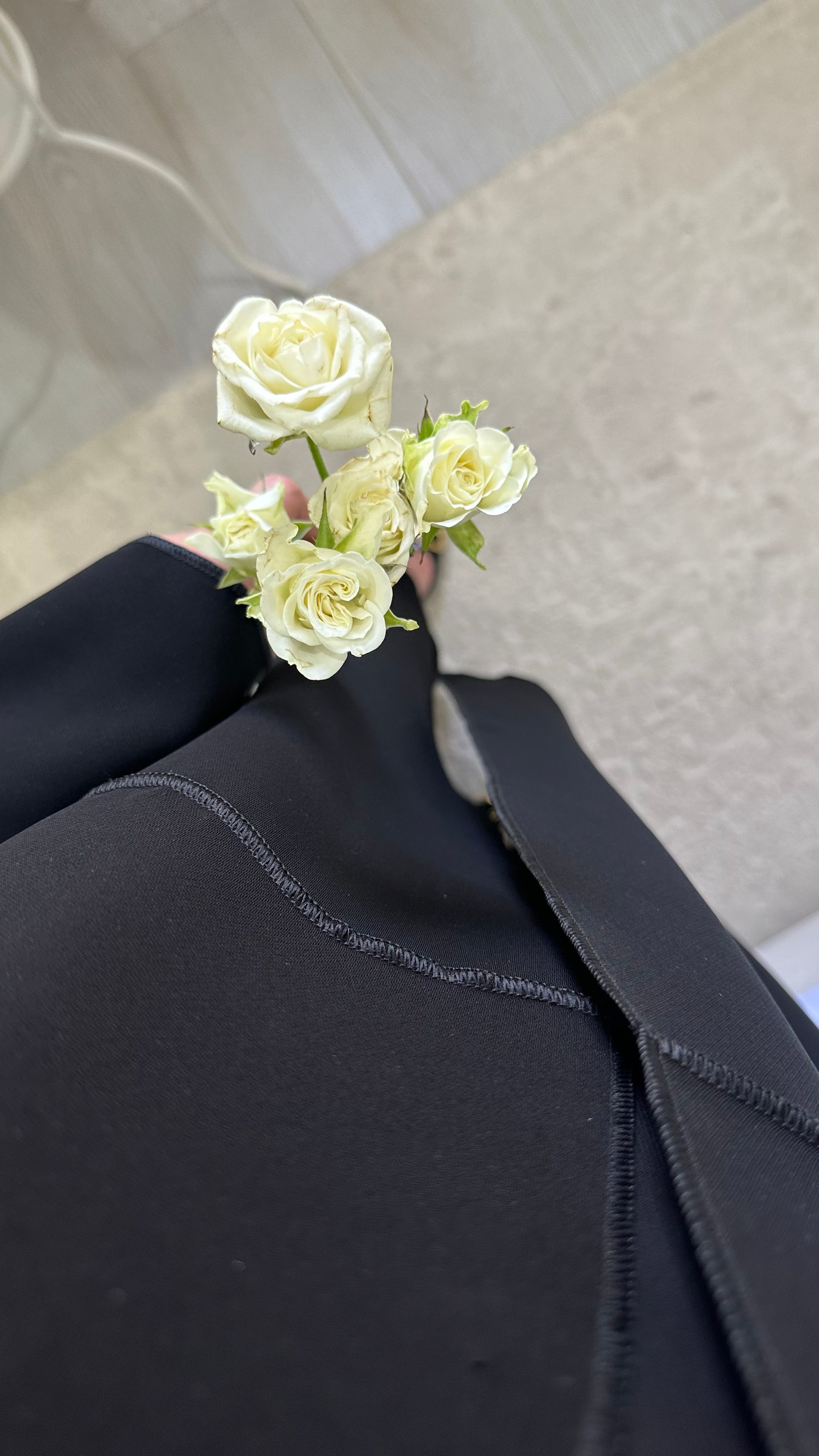 سادة مع بريم بالعبايه والملفع