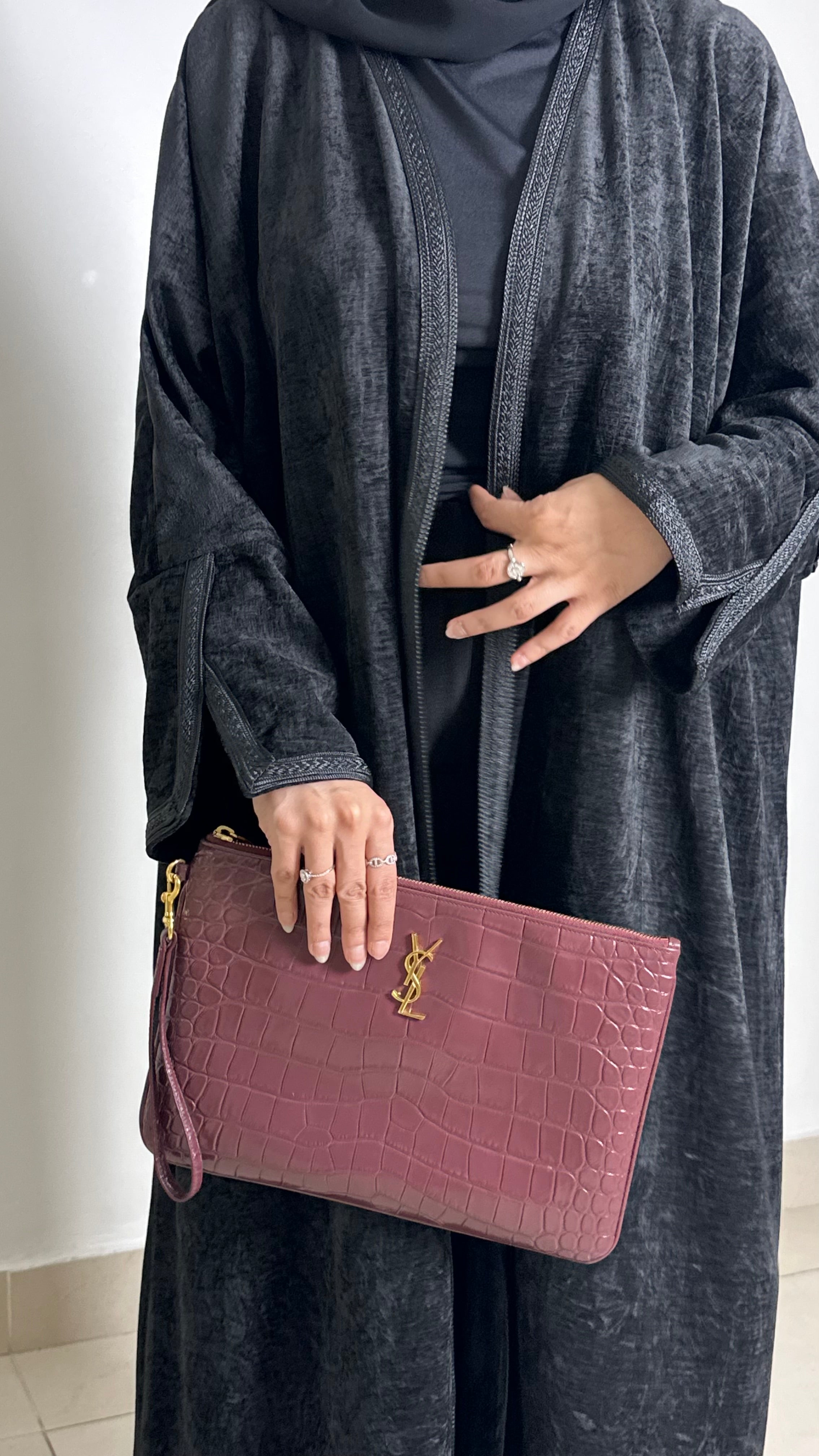 بشت مخمل مع كلفة تطريز-winter2-2025